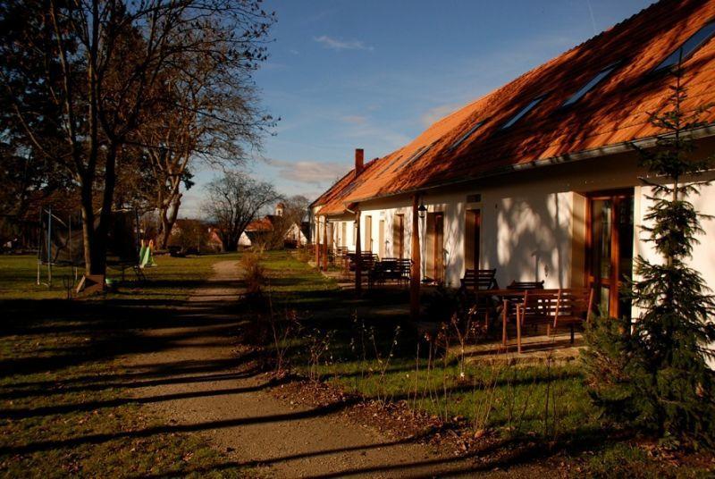 Veverci Dvur Hotel Rosec Zewnętrze zdjęcie